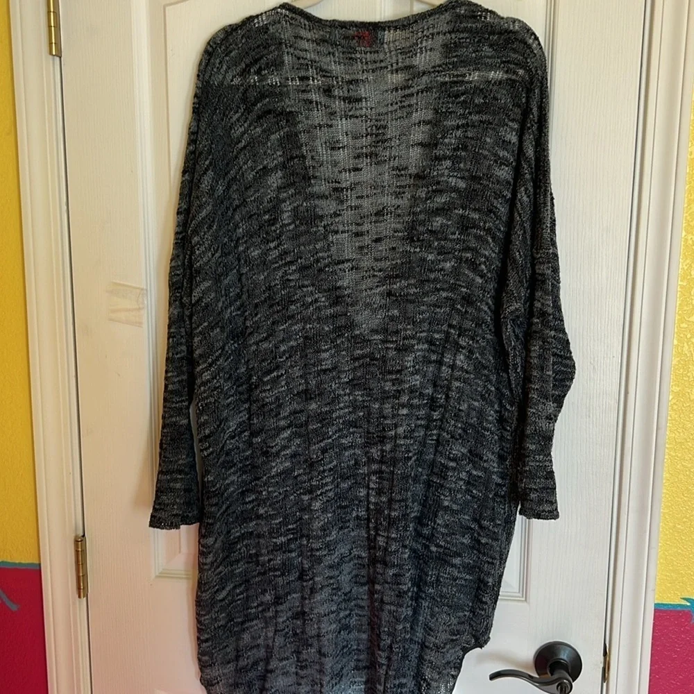 Hands to hearts black/blue hi-low overlay tunic sz L-XL